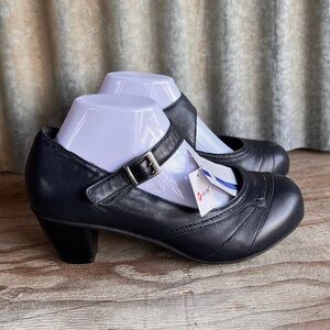 Drew Women's Summer Pump